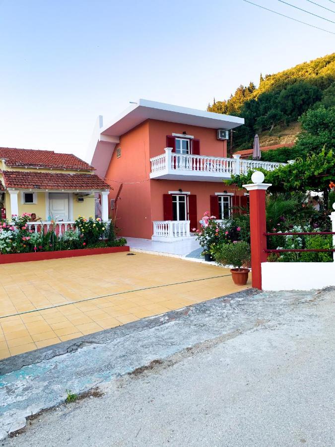 Virginia Apartments Vitaládes Exterior foto